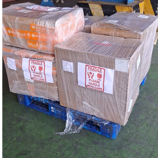 Rak penyimpanan barang cargo pesawat domestik