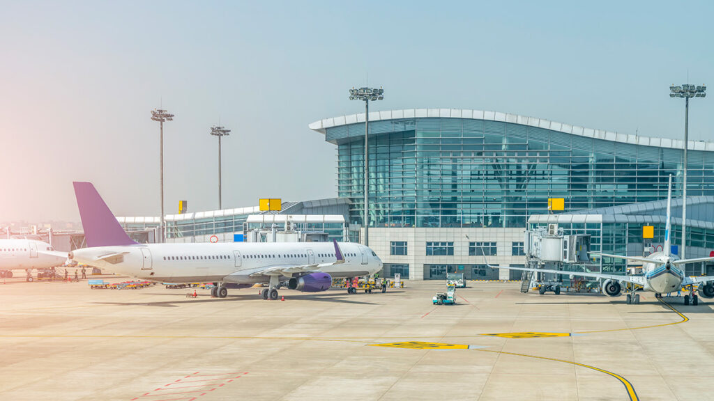 Cara packing aman barang UMKM kirim cargo pesawat Soekarno-Hatta